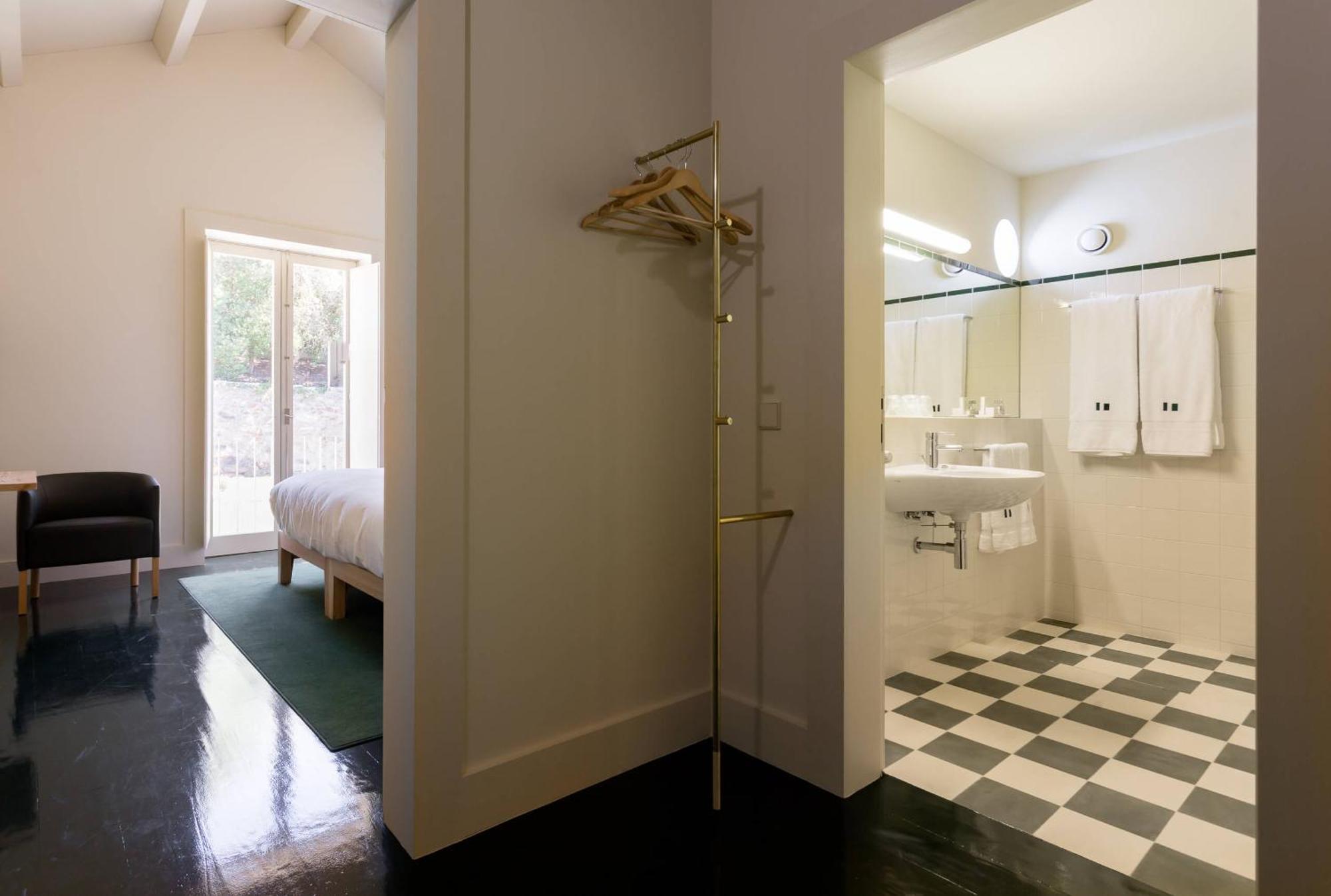 Duas Portas Townhouse Bed & Breakfast Porto Room photo